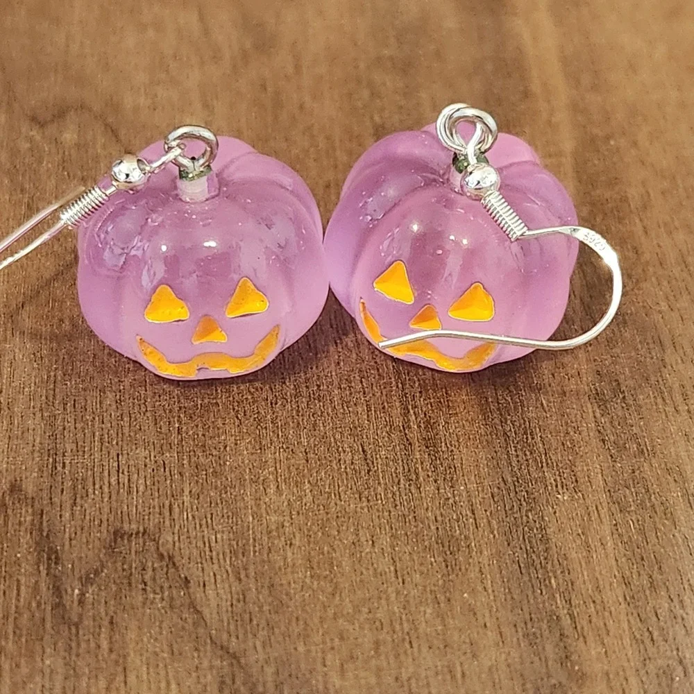 Purple Pumpkin Jack-O-Lantern Halloween Dangle Earrings Spooky Pastel Goth